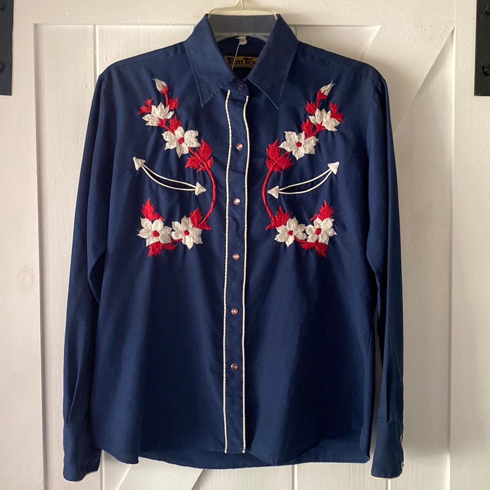 Vintage Tex-Mex Classic Western Button Up With Floral Embroidery